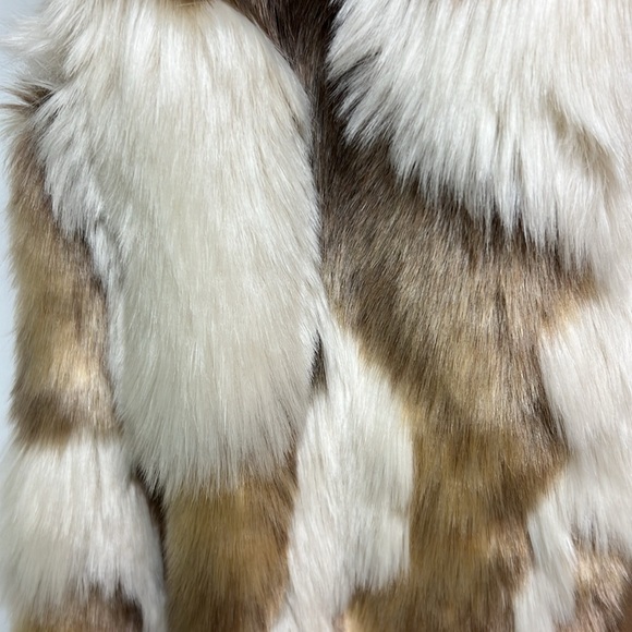 Design Lab Faux Fur Vest - Picture 2 of 8